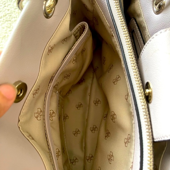 Guess shoulder bag NEW - Picture 7 of 8